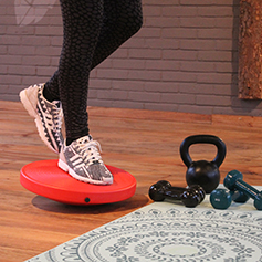 Studio van Hout body and mind houdingles Studio van Hout body and mind houdingles